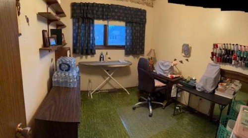 105 4Th Street West, Foremost, AB - Indoor Photo Showing Office