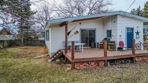 95 N 250 W, Raymond, AB - Outdoor