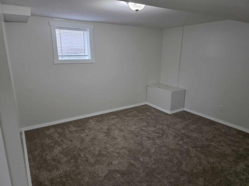 5105 54 Avenue, Taber, AB - Indoor Photo Showing Other Room