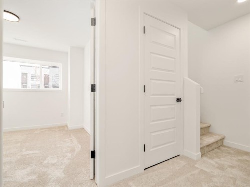 2916 47 Street South, Lethbridge, AB - Indoor Photo Showing Other Room