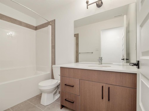 2916 47 Street South, Lethbridge, AB - Indoor Photo Showing Bathroom