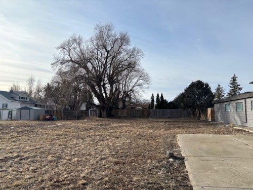 62 S 1 Street East, Magrath, AB 