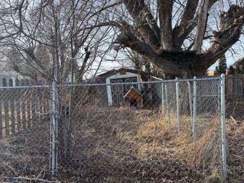 62 S 1 Street East, Magrath, AB 