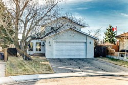 22 Sherwood Crescent WEST Lethbridge, AB T1K 6G1