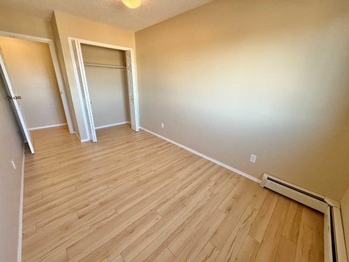 307A-295 Columbia Boulevard West, Lethbridge, AB - Indoor Photo Showing Other Room