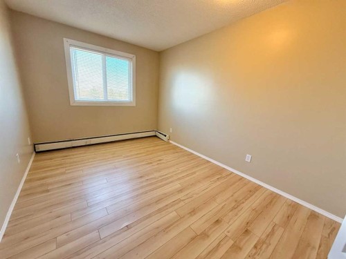 307A-295 Columbia Boulevard West, Lethbridge, AB - Indoor Photo Showing Other Room