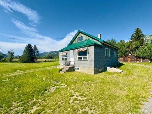 23005 27 Avenue, Bellevue, AB - Outdoor