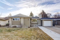 34 Honeysuckle Road NORTH Lethbridge, AB T1H 4J9