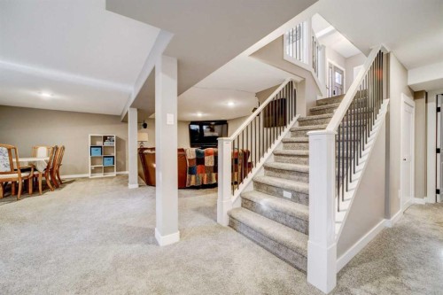 34 Honeysuckle Road North, Lethbridge, AB - Indoor Photo Showing Other Room