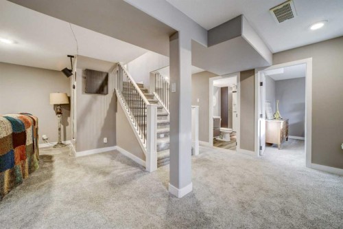 34 Honeysuckle Road North, Lethbridge, AB - Indoor