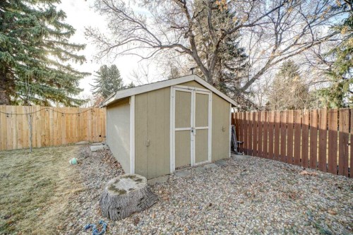 34 Honeysuckle Road North, Lethbridge, AB - Outdoor