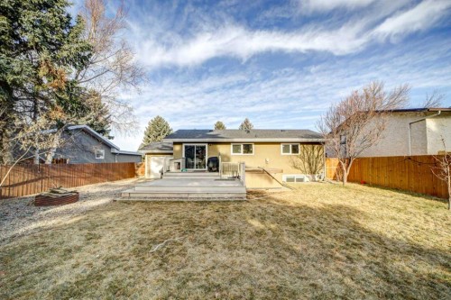 34 Honeysuckle Road North, Lethbridge, AB - Outdoor