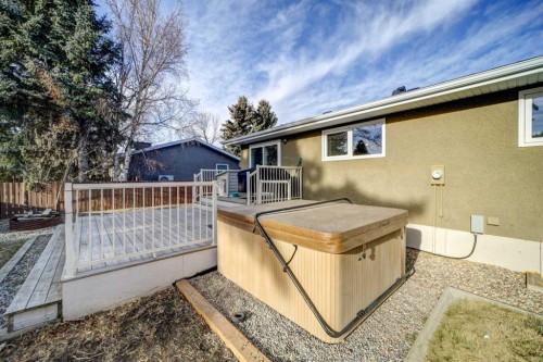 34 Honeysuckle Road North, Lethbridge, AB - Outdoor With Exterior