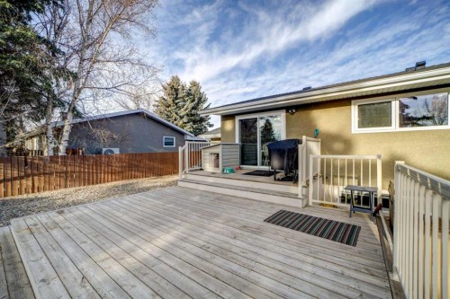 34 Honeysuckle Road North, Lethbridge, AB - Outdoor With Deck Patio Veranda With Exterior