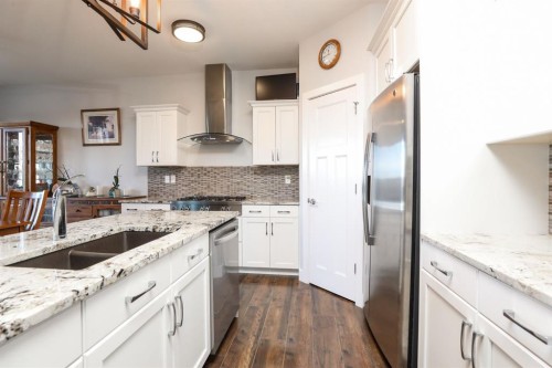 127 Westgate Drive, Coaldale, AB 