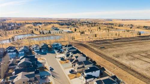 127 Westgate Drive, Coaldale, AB 