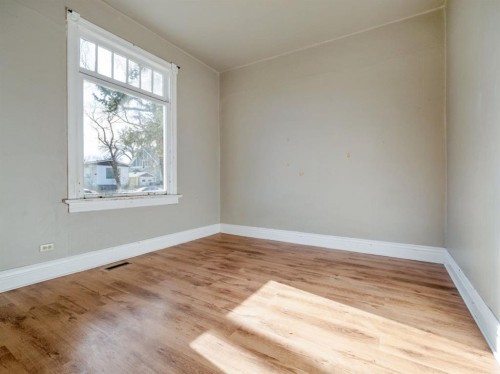 1249 5A Avenue South, Lethbridge, AB - Indoor Photo Showing Other Room