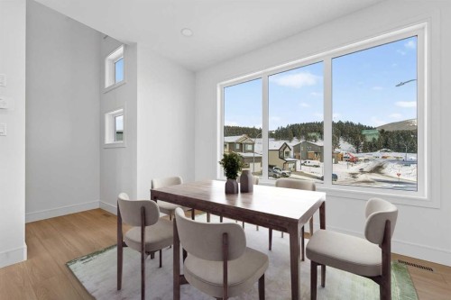 8602 25 Avenue, Coleman, AB - Indoor Photo Showing Dining Room