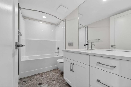 8602 25 Avenue, Coleman, AB - Indoor Photo Showing Bathroom