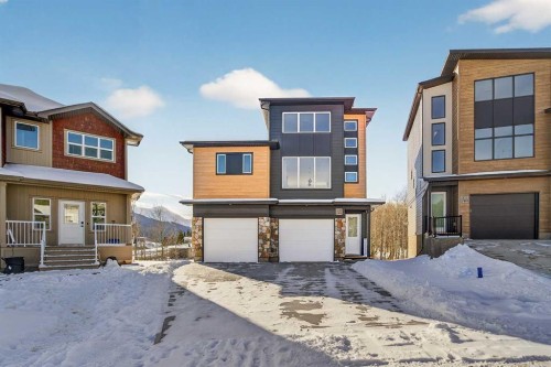 8602 25 Avenue, Coleman, AB - Outdoor With Facade