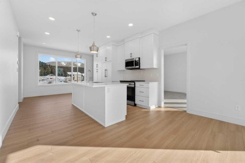 8602 25 Avenue, Coleman, AB - Indoor Photo Showing Kitchen With Upgraded Kitchen