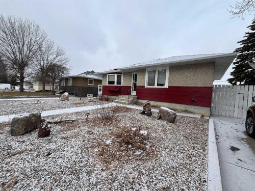 2407 5 Avenue North, Lethbridge, AB - Outdoor