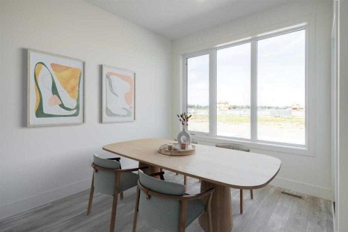 4333 28 Avenue South, Lethbridge, AB - Indoor Photo Showing Dining Room