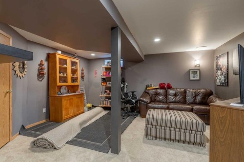 327 Heritage Crescent West, Lethbridge, AB - Indoor Photo Showing Basement