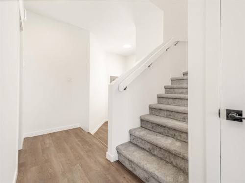 154 Caribou Bend North, Lethbridge, AB - Indoor Photo Showing Other Room