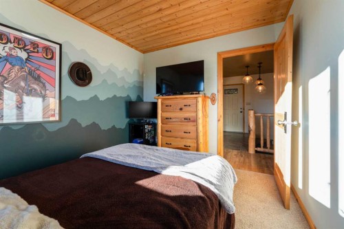 21054 A Range Road 264, Cardston, AB - Indoor Photo Showing Bedroom
