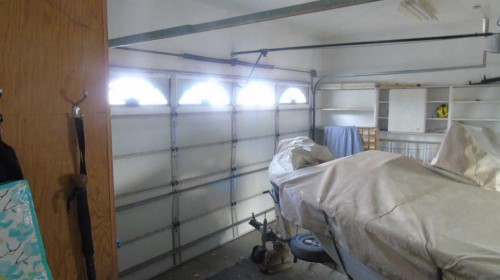 1604 7A Avenue, Fort Macleod, AB - Indoor Photo Showing Garage