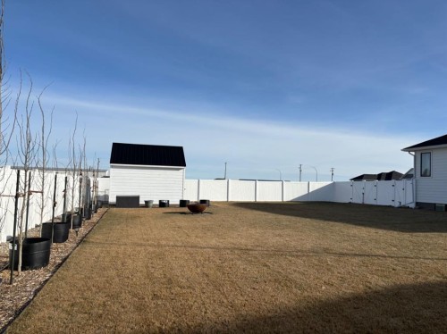 349 E 1 Avenue North, Magrath, AB - Outdoor