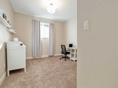 18 Northlander Road West, Lethbridge, AB - Indoor