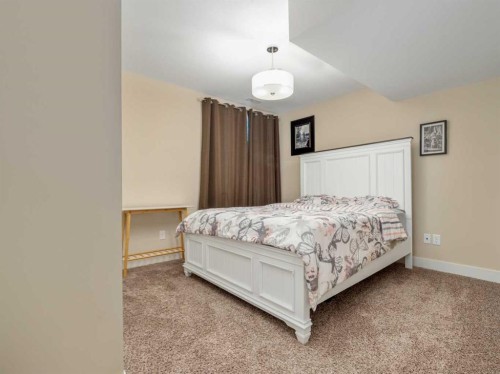 18 Northlander Road West, Lethbridge, AB - Indoor Photo Showing Bedroom