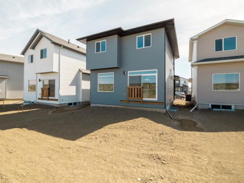 738 Violet Place West, Lethbridge, AB - Outdoor
