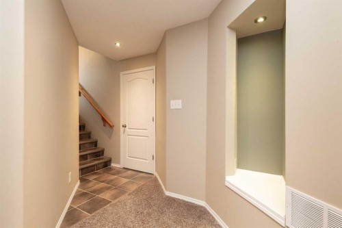 296 Tartan Circle West, Lethbridge, AB - Indoor Photo Showing Other Room