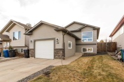 296 Tartan Circle WEST Lethbridge, AB T1J 0Z1