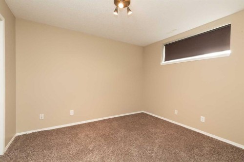 296 Tartan Circle West, Lethbridge, AB - Indoor Photo Showing Other Room