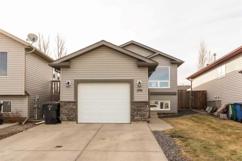 296 Tartan Circle West, Lethbridge, AB - Outdoor