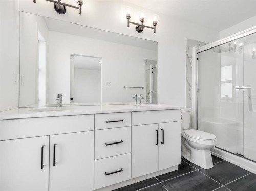 114 Miners Road West, Lethbridge, AB - Indoor Photo Showing Bathroom