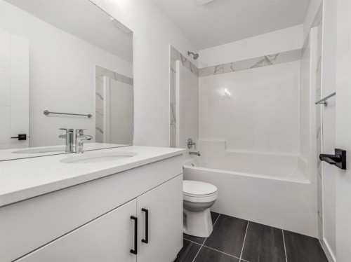 114 Miners Road West, Lethbridge, AB - Indoor Photo Showing Bathroom