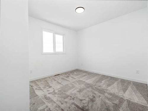 114 Miners Road West, Lethbridge, AB - Indoor Photo Showing Other Room