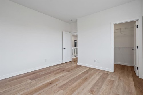 383 Caledonia Boulevard West, Lethbridge, AB - Indoor Photo Showing Other Room