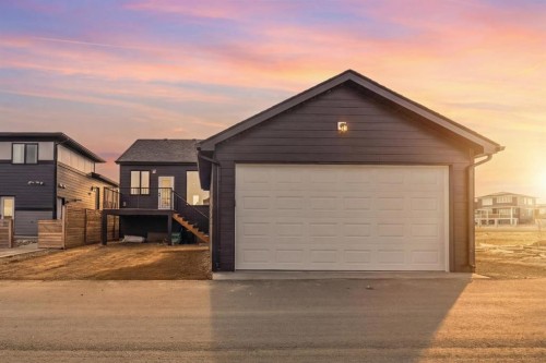 383 Caledonia Boulevard West, Lethbridge, AB - Outdoor With Deck Patio Veranda