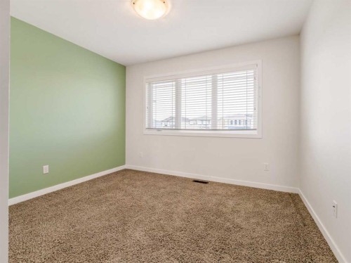 98 Moonlight Boulevard West, Lethbridge, AB - Indoor Photo Showing Other Room