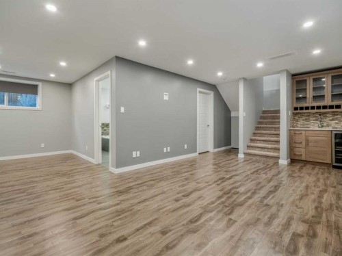 98 Moonlight Boulevard West, Lethbridge, AB - Indoor Photo Showing Other Room