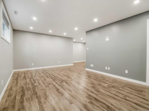 98 Moonlight Boulevard West, Lethbridge, AB - Indoor