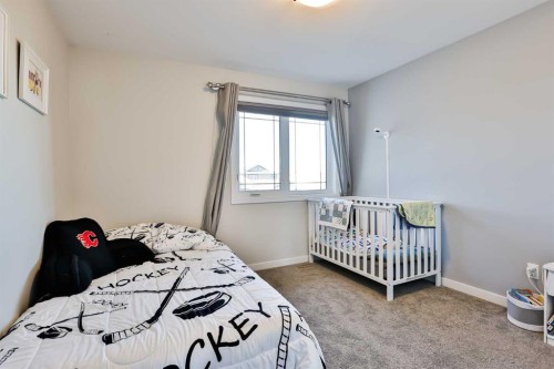 128 Cabot Landing West, Lethbridge, AB - Indoor Photo Showing Bedroom