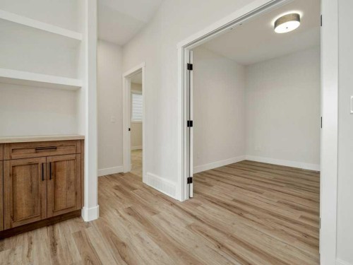 4517 40 Avenue South, Lethbridge, AB - Indoor Photo Showing Other Room