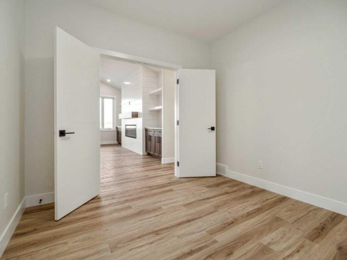 4517 40 Avenue South, Lethbridge, AB - Indoor Photo Showing Other Room